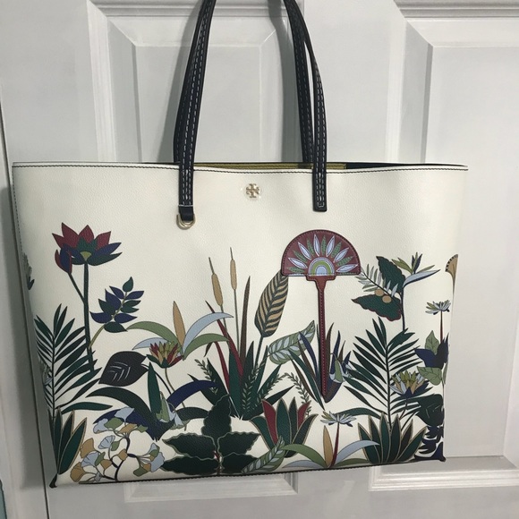 Tory Burch Handbags - NWT Tory Burch Tote